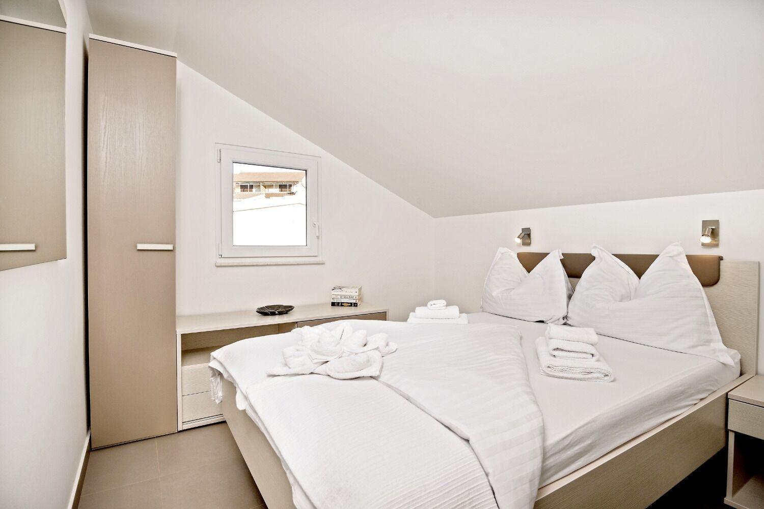 Apartments Bisernica-With Pool Razanj Bagian luar foto