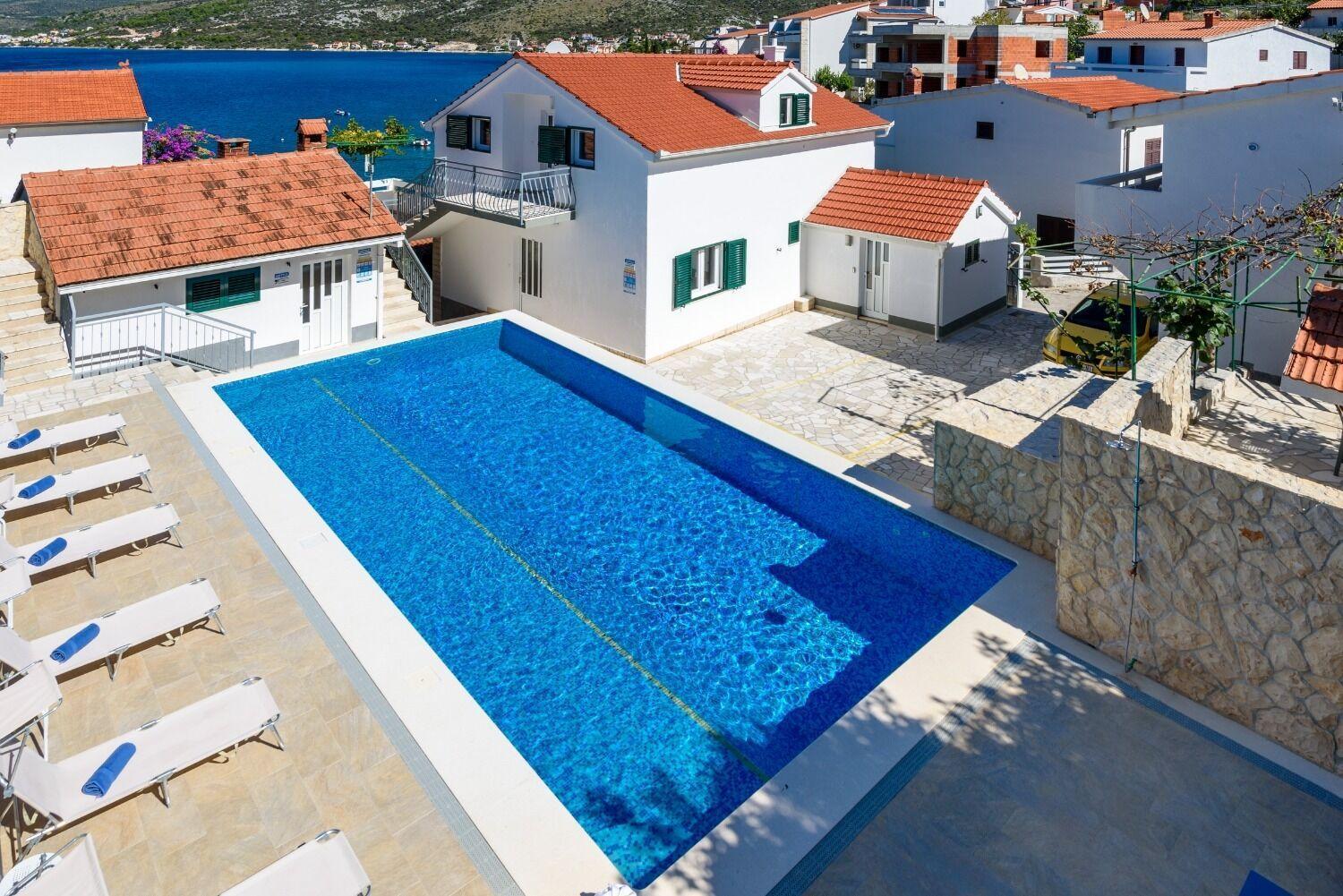 Apartments Bisernica-With Pool Razanj Bagian luar foto