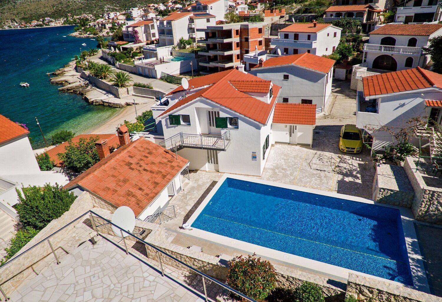 Apartments Bisernica-With Pool Razanj Bagian luar foto