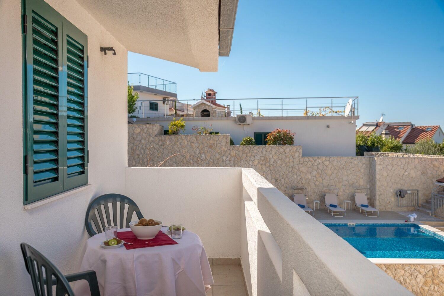 Apartments Bisernica-With Pool Razanj Bagian luar foto