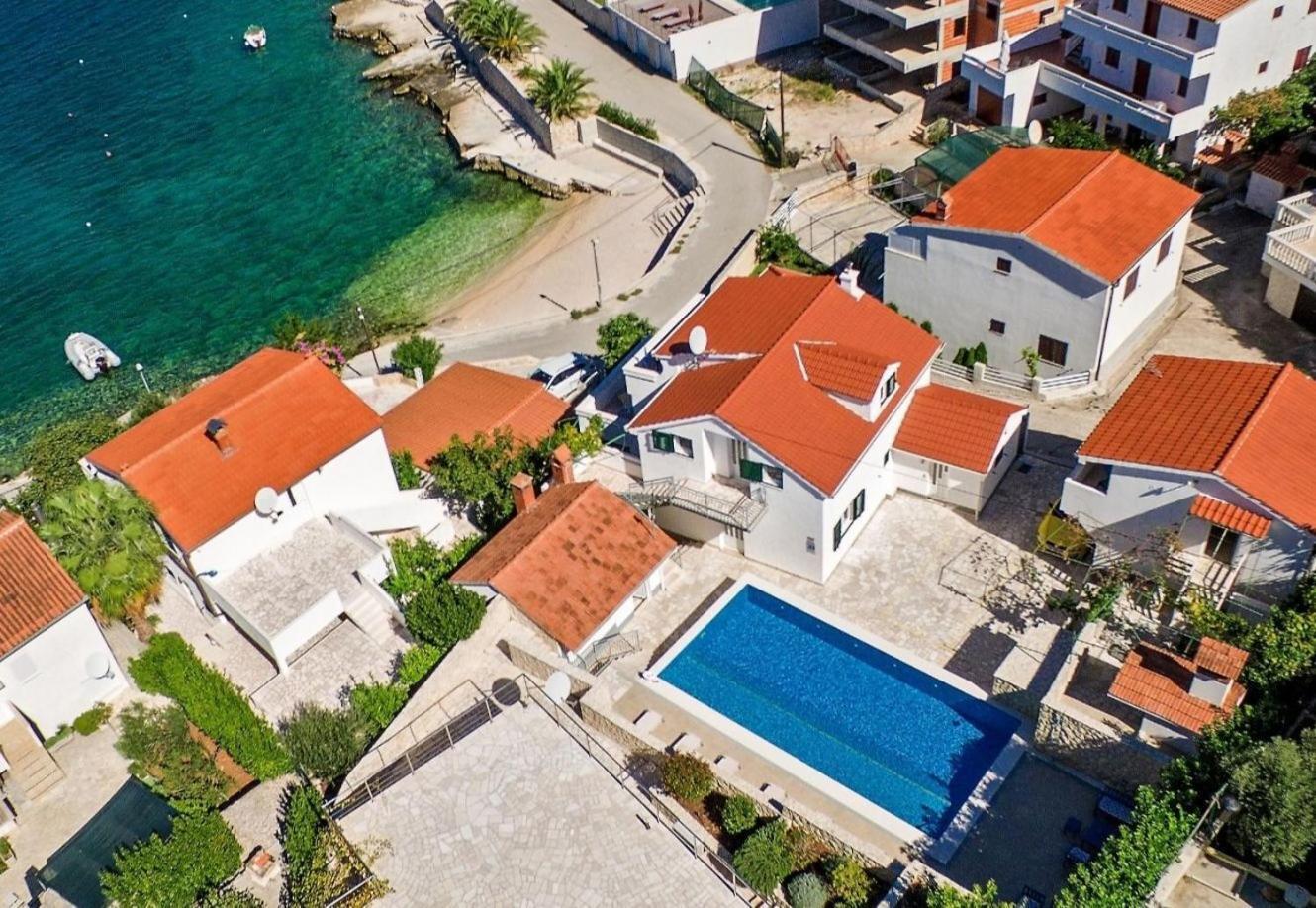 Apartments Bisernica-With Pool Razanj Bagian luar foto
