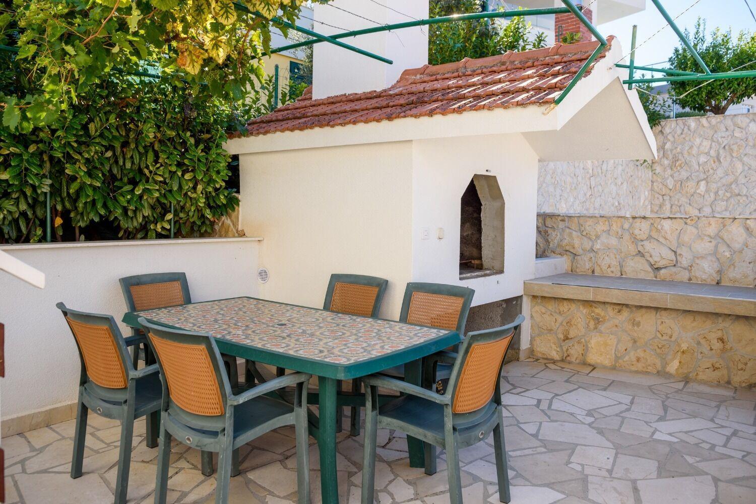 Apartments Bisernica-With Pool Razanj Bagian luar foto